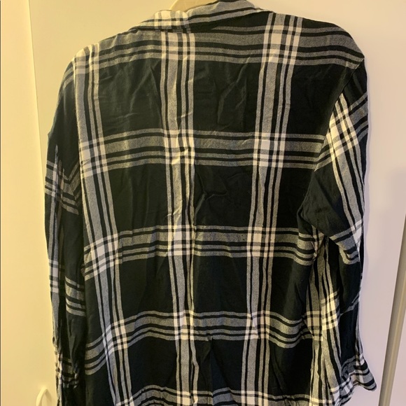 Express black/white plaid long sleeved button up. Size L. UEC. - Picture 3 of 3